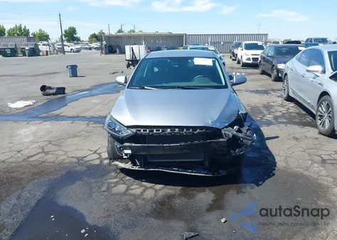 2017 Hyundai Elantra Se z USA, uszkodzony, nr VIN 5NPD74LF6HH095487